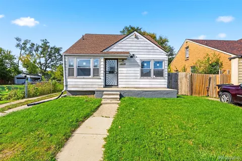7391 Ashton Ave, Detroit, MI 48228