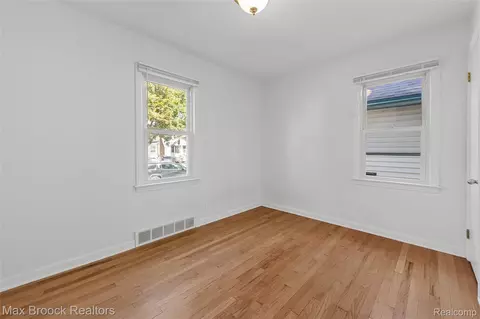 Bedroom - 450 E Maplehurst St, Ferndale, MI 48220 photo 1 of 2