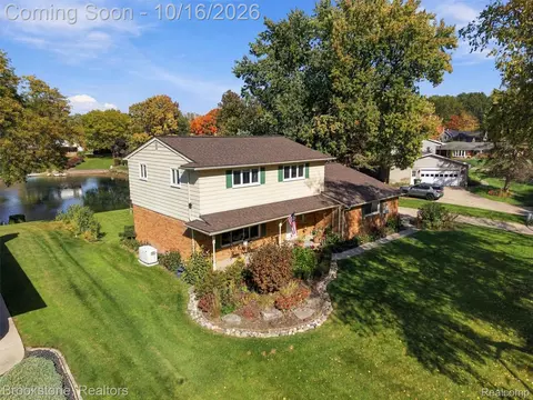 52429 Southdown Rd, Shelby Township, MI 48316