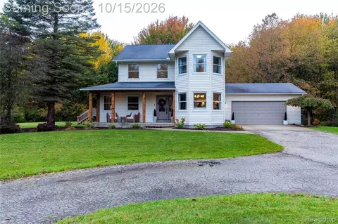 257 Sterling Dr, Elba, MI 48446