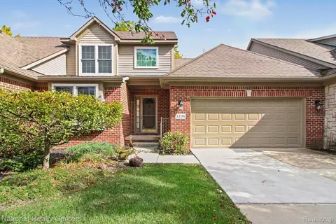 1195 Wind Chime Dr, Waterford, MI 48327