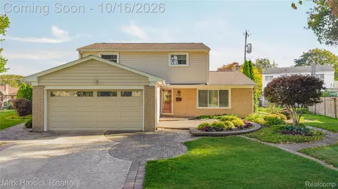 14591 Sherwood Ct, Oak Park, MI 48237