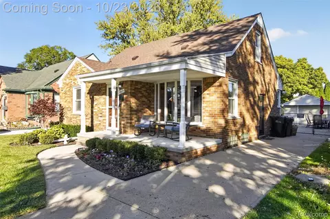 8615 Quandt Ave, Allen Park, MI 48101