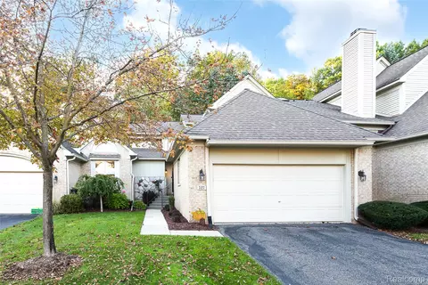 327 Saint Lawrence Blvd, Northville, MI 48168