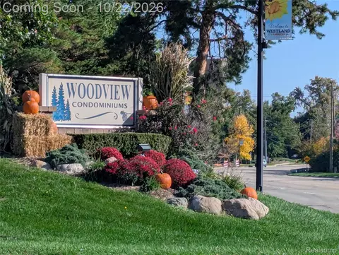 757 Woodview St 10 Apt St #2, Westland, MI 48185