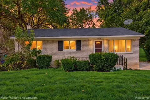 28638 Fernwood St, Inkster, MI 48141