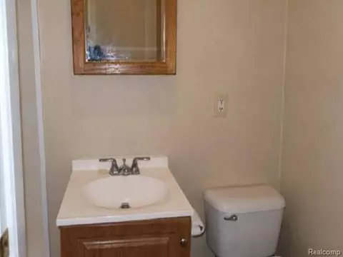 4127 Custer Ave, Flint, MI 48507 photo 9