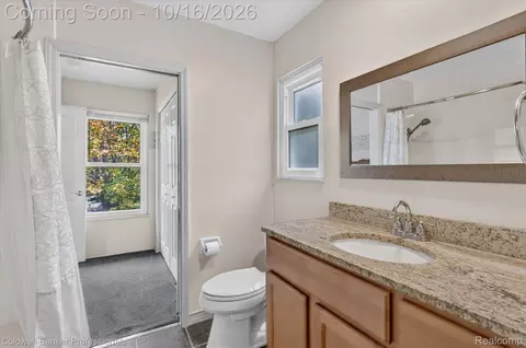 Bath - 204 Dutch Mill Dr, Flushing, MI 48433 photo 2 of 3