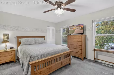 Bedroom - 204 Dutch Mill Dr, Flushing, MI 48433 photo 1 of 4