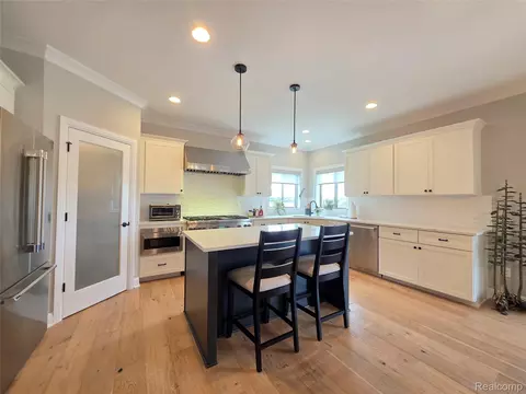 Kitchen - 52875 Char Marie Dr, Macomb, MI 48042 photo 2 of 5