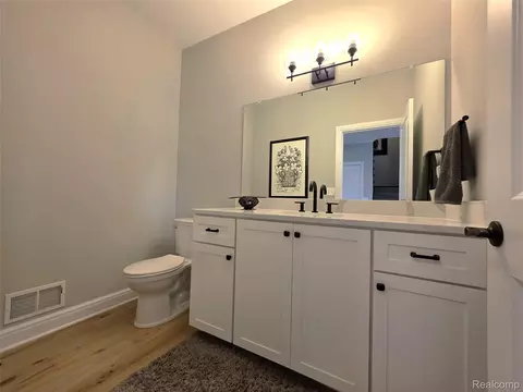 Bath - 52875 Char Marie Dr, Macomb, MI 48042 photo 1 of 7
