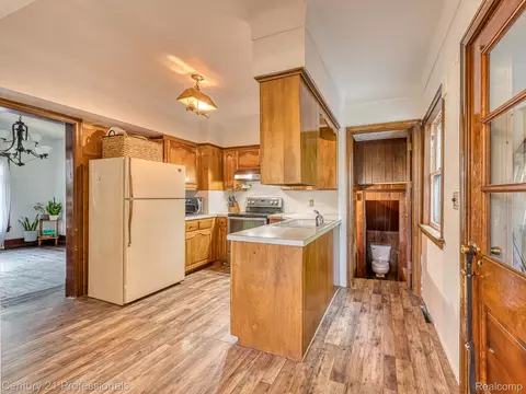 Kitchen - 262 E River St, Deerfield, MI 49238 photo 1 of 2