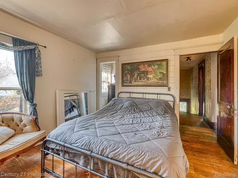 Bedroom - 262 E River St, Deerfield, MI 49238 photo 4 of 5