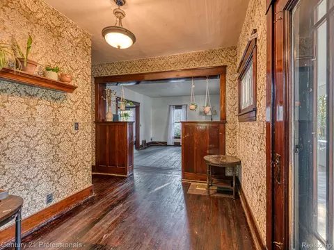 Entry Way - 262 E River St, Deerfield, MI 49238 photo 3 of 4