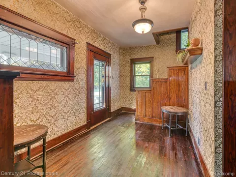 Entry Way - 262 E River St, Deerfield, MI 49238 photo 1 of 4
