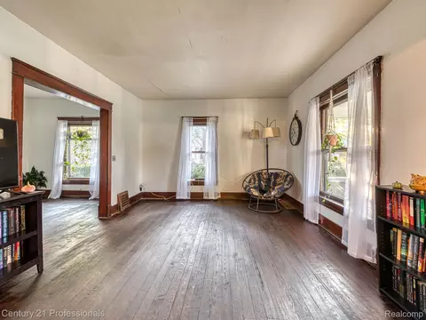 Living - 262 E River St, Deerfield, MI 49238 photo 3 of 3