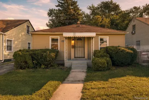 8220 Robson St, Detroit, MI 48228