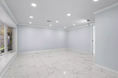 Living - 7735 Beech Daly Rd, Taylor, MI 48180 photo 5 of 5