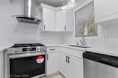Kitchen - 7735 Beech Daly Rd, Taylor, MI 48180 photo 2 of 2