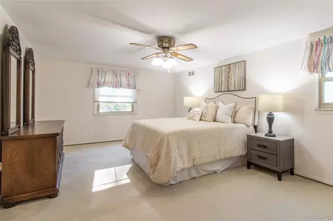 Bedroom - 3688 Estates Dr, Troy, MI 48084 photo 1 of 7