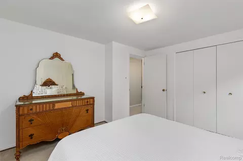 Bedroom - 3688 Estates Dr, Troy, MI 48084 photo 6 of 7
