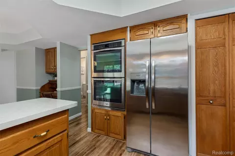 Kitchen - 3688 Estates Dr, Troy, MI 48084 photo 3 of 3