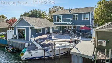 22543 E 11 Mile Rd, Saint Clair Shores, MI 48081