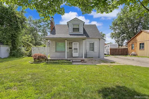 1656 S Karle Ave, Westland, MI 48186