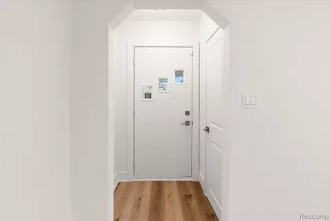 Entry Way - 2155 E 8 Mile Rd, Grosse Pointe Woods, MI 48236 photo 1 of 1