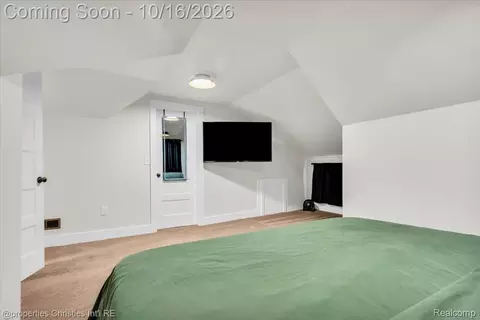 Bedroom - 890 E Bennett Ave, Ferndale, MI 48220 photo 4 of 4