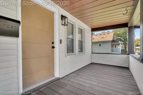 Exterior - 890 E Bennett Ave, Ferndale, MI 48220 photo 3 of 3