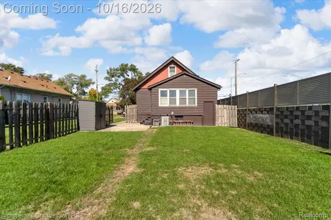 Other - 890 E Bennett Ave, Ferndale, MI 48220 photo 15 of 15
