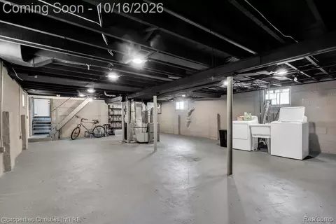 Other - 890 E Bennett Ave, Ferndale, MI 48220 photo 14 of 15