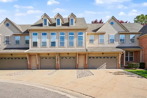 5151 Parsley Dr, Shelby Township, MI 48316