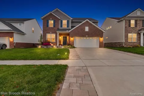 20809 Gidran Dr, Lyon, MI 48178