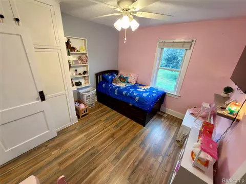Bedroom - 1469 Hendricks Dr, Monroe, MI 48162 photo 4 of 4