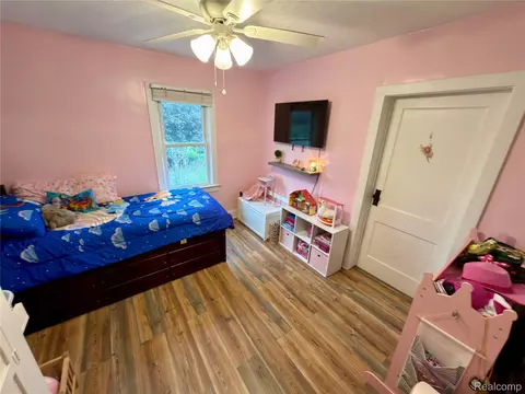 Bedroom - 1469 Hendricks Dr, Monroe, MI 48162 photo 3 of 4