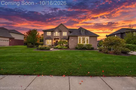 52347 Ferndale Dr, Lyon, MI 48167