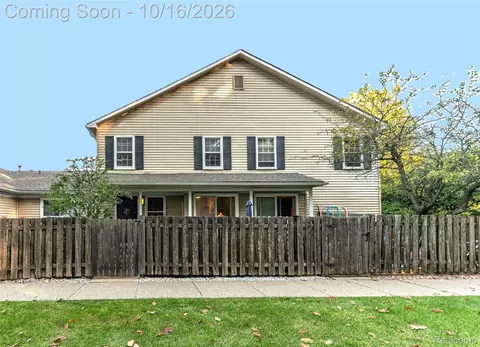 2968 Roundtree Blvd, Ypsilanti, MI 48197