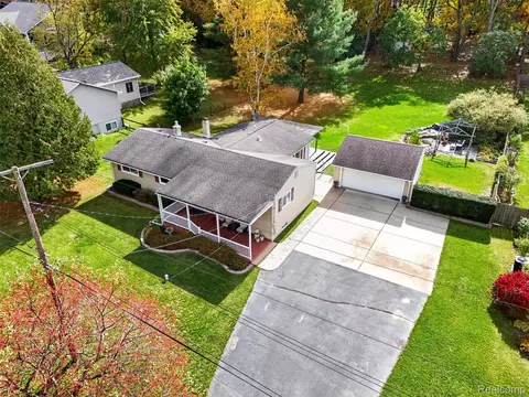 View/Area - 5601 Delmas Rd, Independence, MI 48348 photo 1 of 17