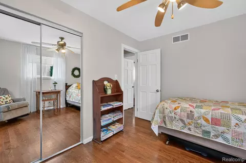 Bedroom - 5601 Delmas Rd, Independence, MI 48348 photo 6 of 6