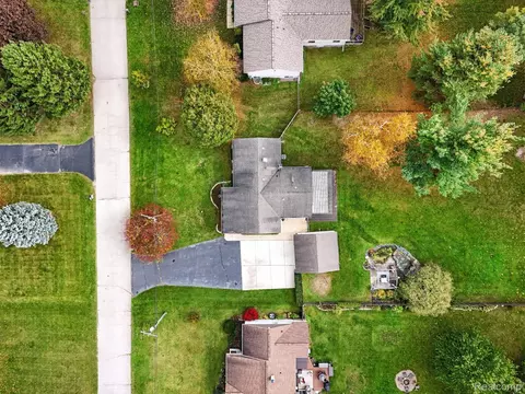 View/Area - 5601 Delmas Rd, Independence, MI 48348 photo 9 of 17