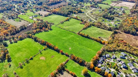 View/Area - 12870 Scott Rd, Springfield, MI 48350 photo 6 of 9