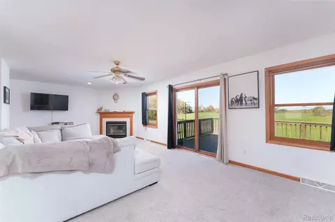 Living - 12870 Scott Rd, Springfield, MI 48350 photo 1 of 3