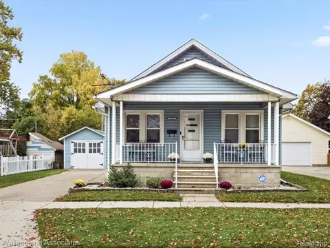 1417 18th St, Port Huron, MI 48060
