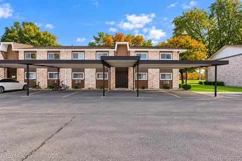 7340 Woodview St, Westland, MI 48185