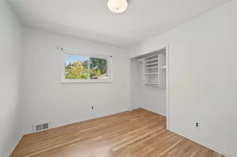 Bedroom - 2341 Newbedford Dr, Troy, MI 48085 photo 2 of 7