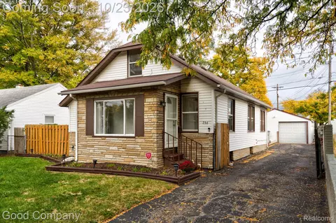 256 W Goulson Ave, Hazel Park, MI 48030