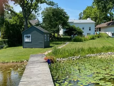 4682 Rockcroft Blvd, Independence, MI 48346
