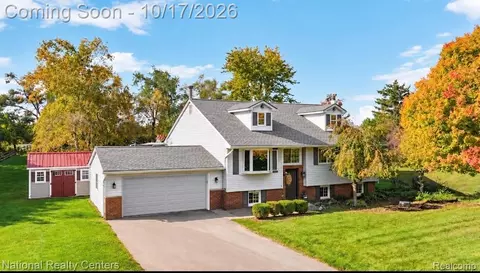 27455 S Hill Rd, Lyon, MI 48165